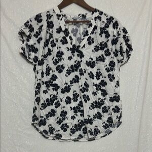 GAP Navy and White Puff Sleeve V-Neck Blouse